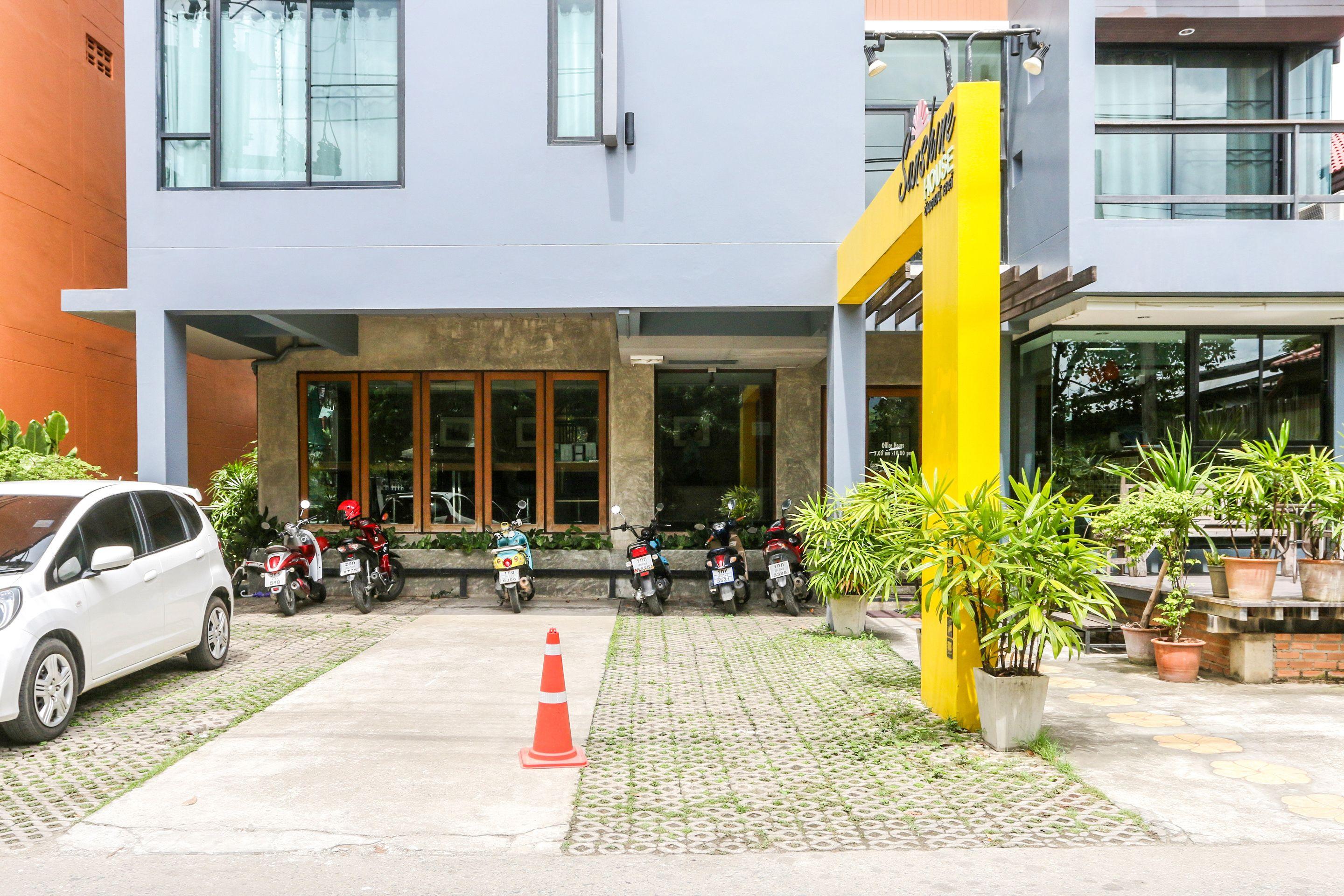 Oyo 233 Sunshine House — Photos 1